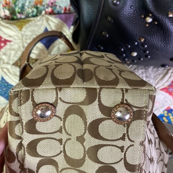 Coach Penelope - Picture 14 of 14